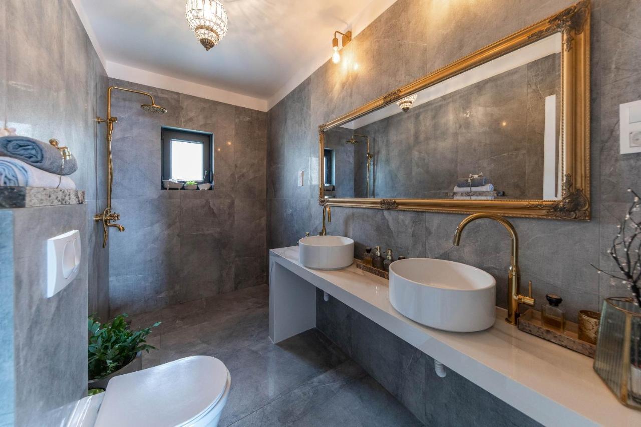 Gloria Luxury Suite Apartment Crikvenica Exterior foto